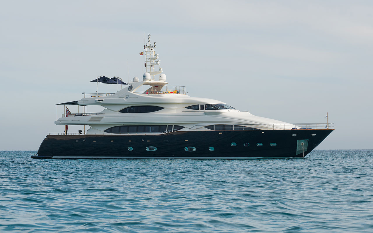 Yacht Charter Ibiza CRN 130 exterior