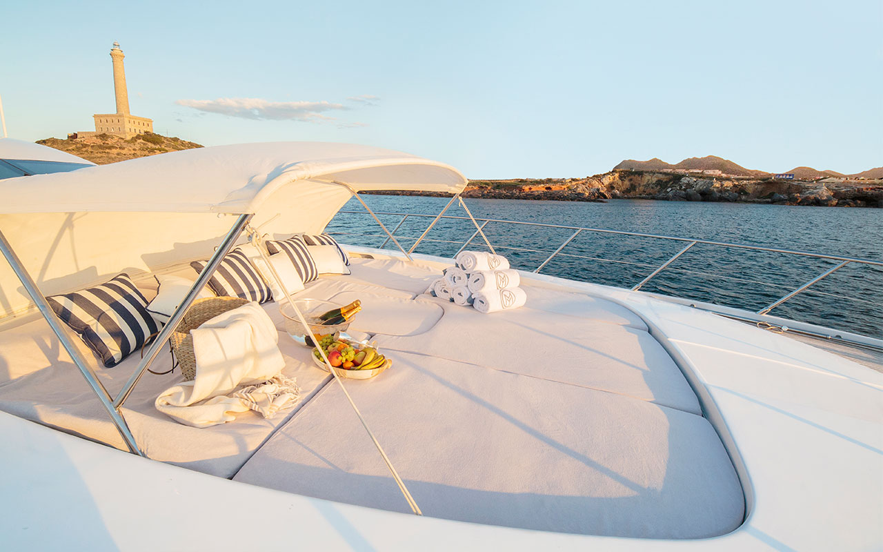 Yacht Charter Ibiza Mangusta 92 bow
