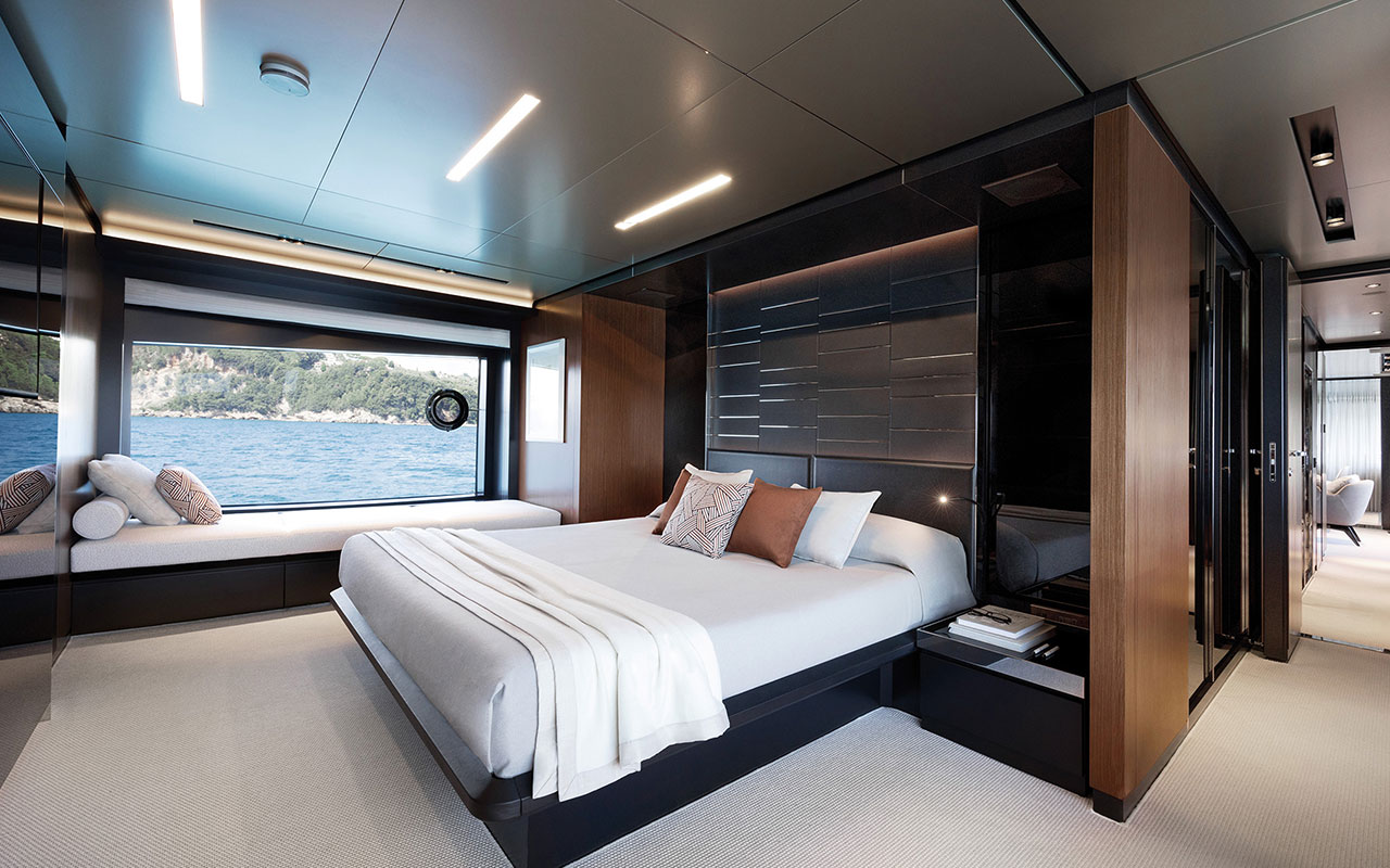 Yacht Brands Riva 102 Corsaro Super main deck master cabin