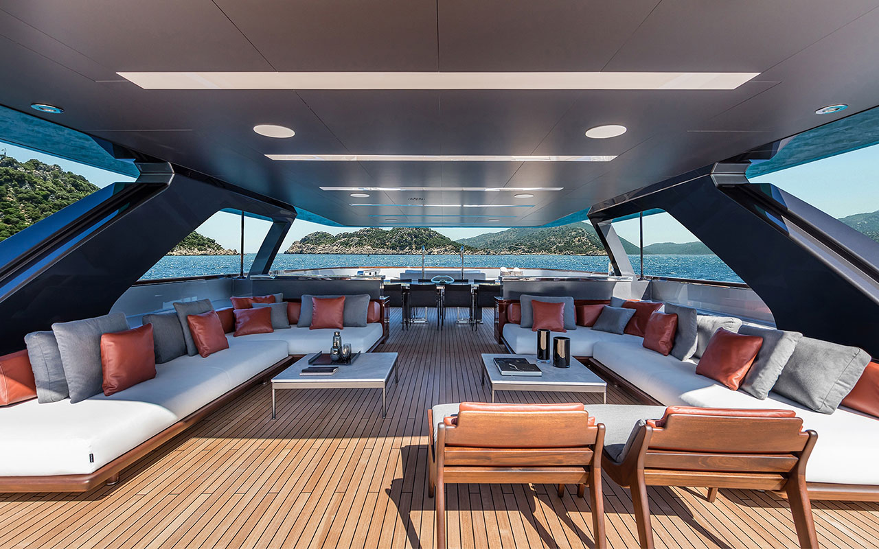 Yacht Brands Riva 50 Metri sun deck