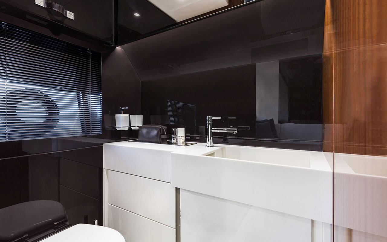 Yacht Brands Riva 56 Rivale lower deck bathroom