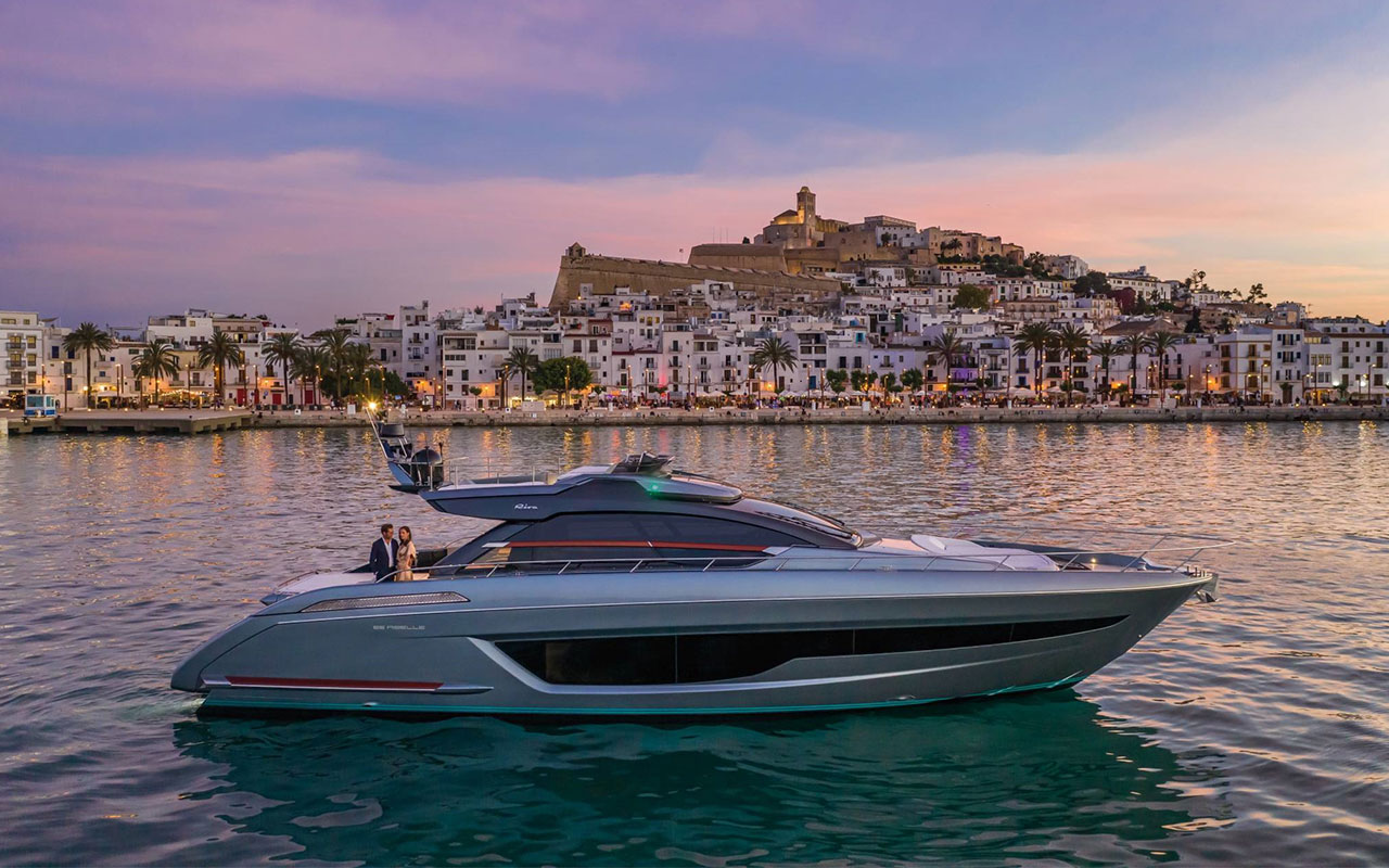 Yacht Brands Riva 66 Ribelle exterior