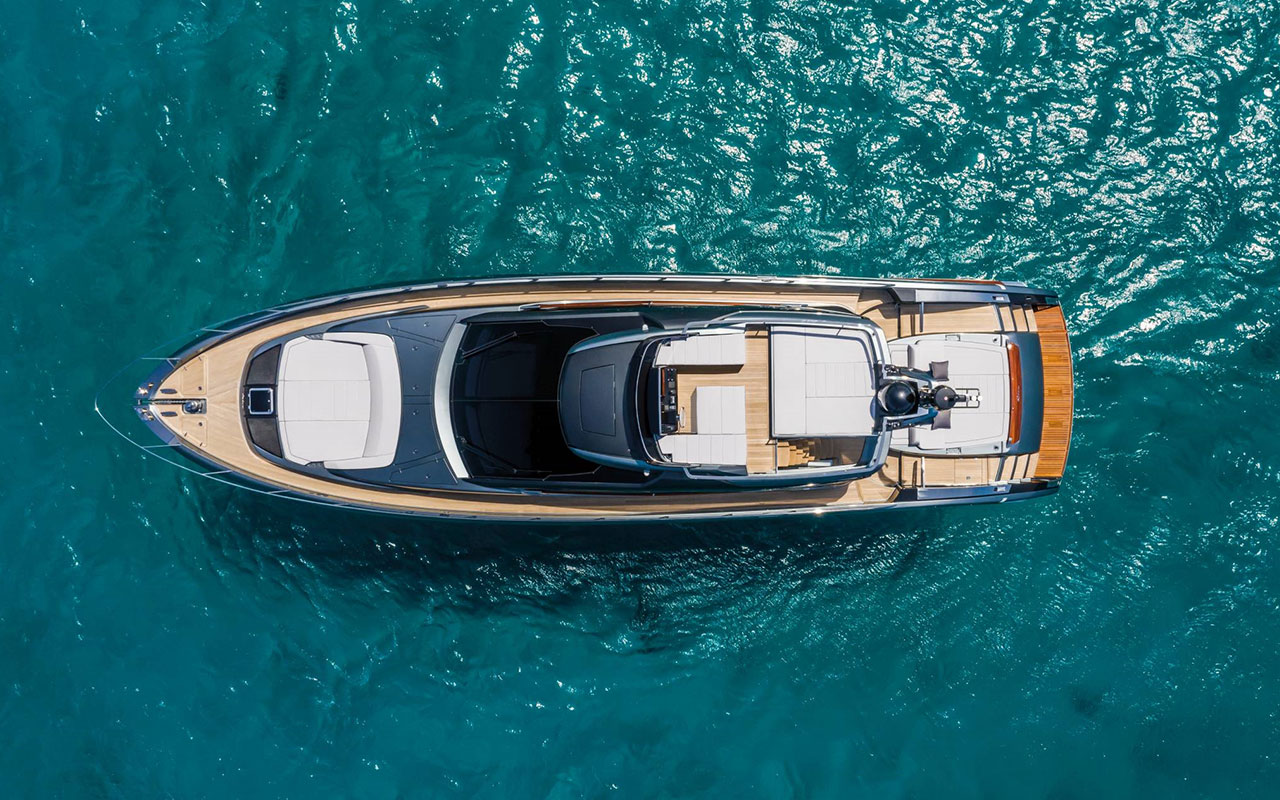Yacht Brands Riva 66 Ribelle exterior