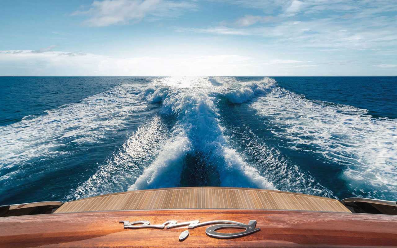 Yacht Brands Riva 66 Ribelle stern