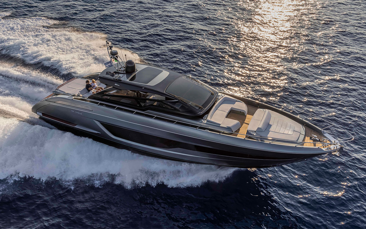 Yacht Brands Riva 68 Diable exterior