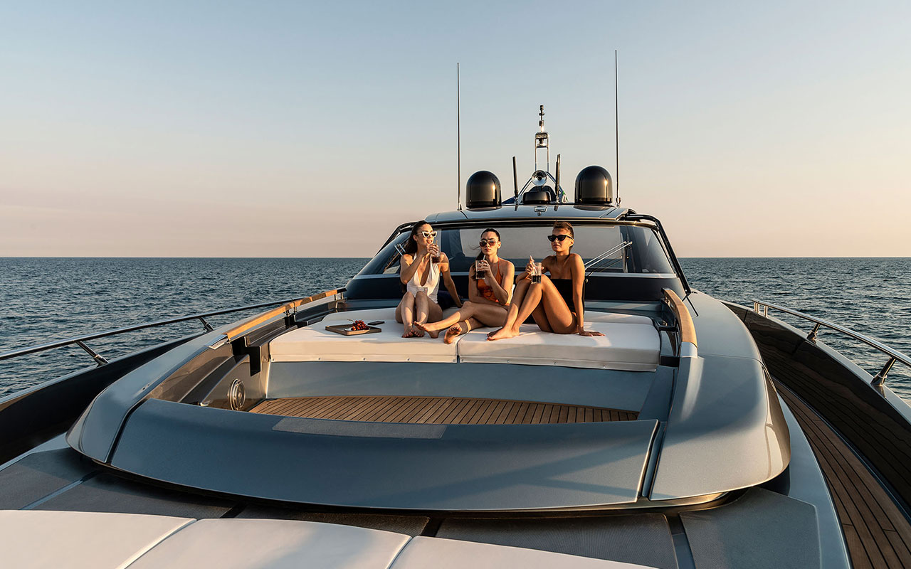 Yacht Brands Riva 76 Bahamas Super main deck bow sun cushions