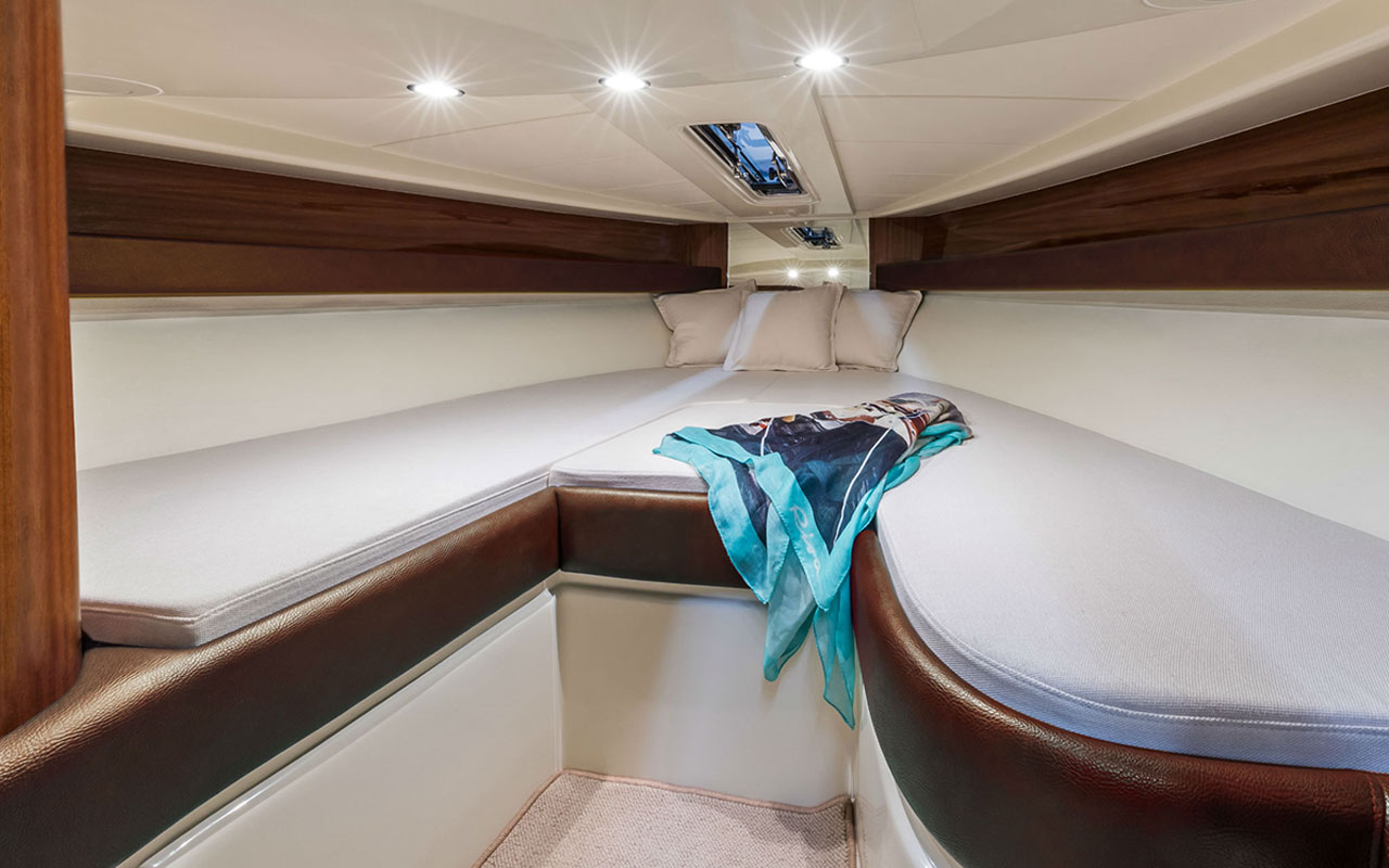 Yacht Brands Riva Aquariva Super cabin