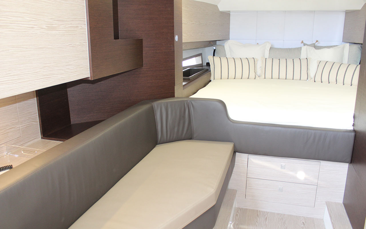 Yacht Brokerage Ibiza Sacs Rebel 47 Open cabin