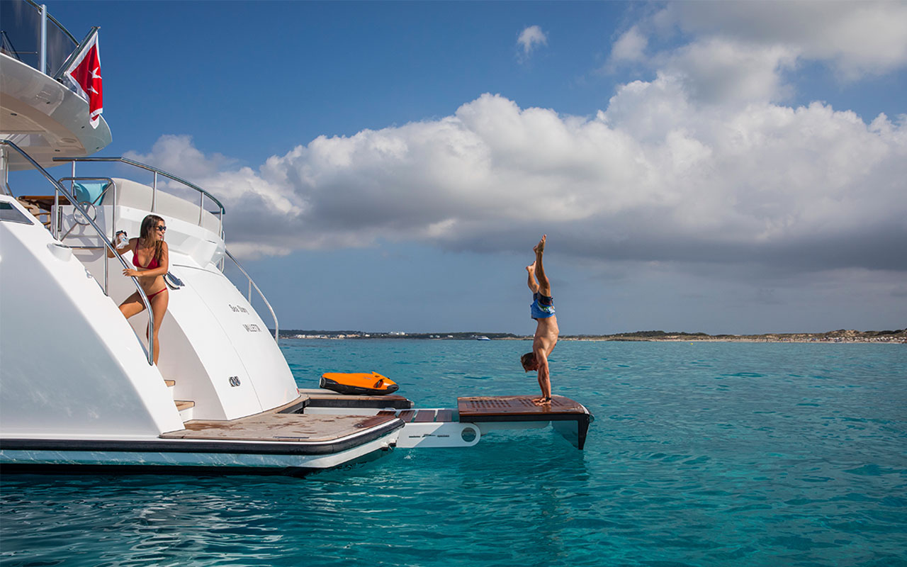 Yacht Charter Ibiza Vanquish VQ 82 Sea Story Bathing Platform