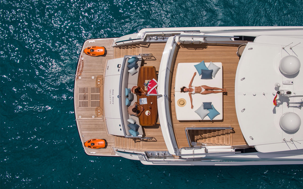 Yacht Charter Ibiza Vanquish VQ82 Sea Story exterior