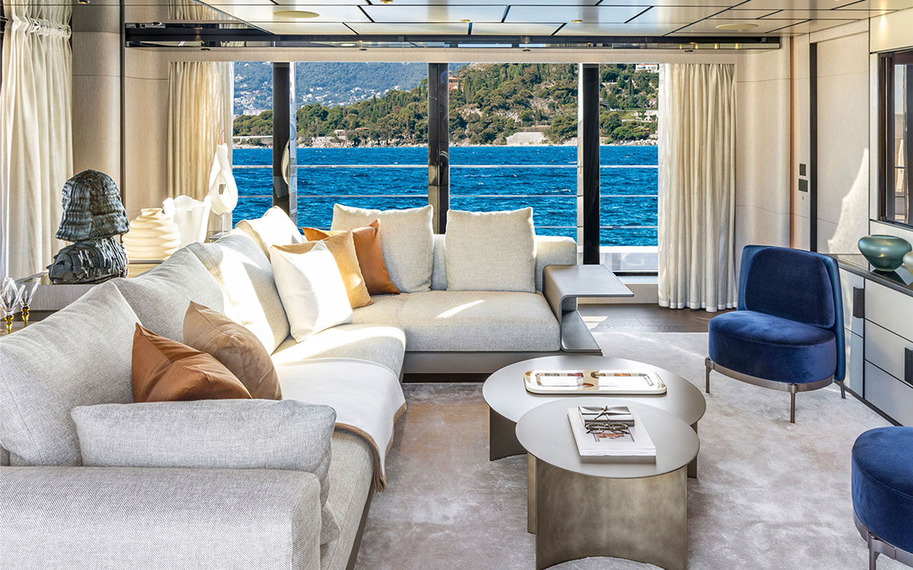 Yacht Brands Custom Line 140 upper deck salon