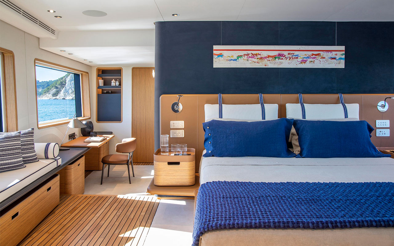 Yacht Brands Custom Line Navetta 30 main deck master cabin
