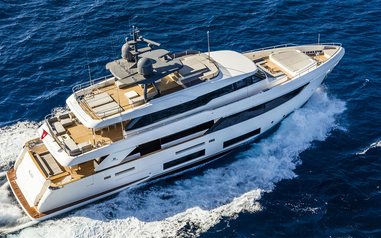 Yacht Brands Custom Line Navetta 33 exterior