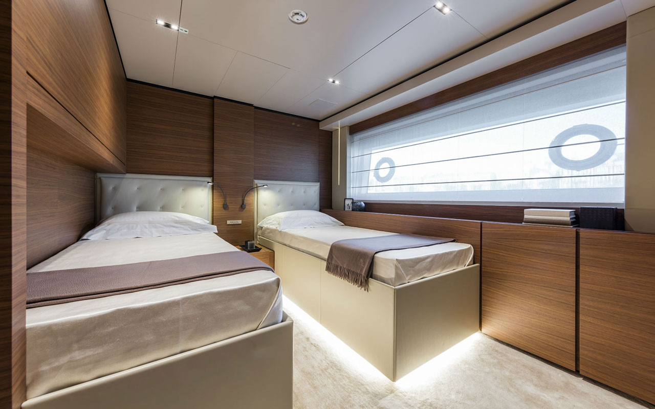 Yacht Brands Custom Line Navetta 33 lower deck twin cabin