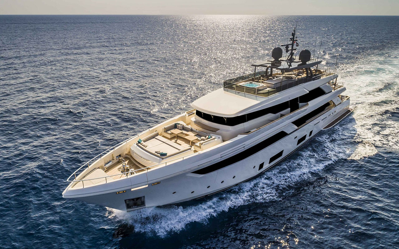Yacht Brands Custom Line Navetta 42 stern exterior