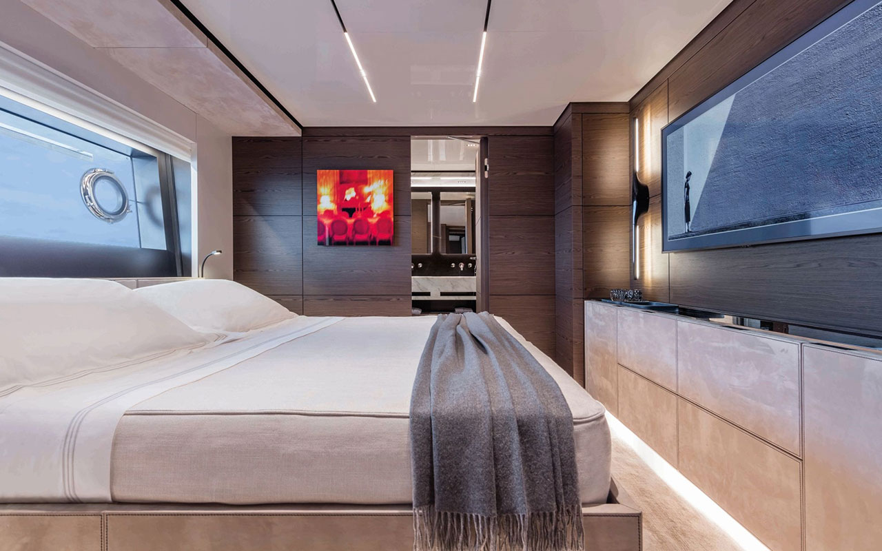 Yacht Brands Custom Line Navetta 42 lower deck VIP cabin