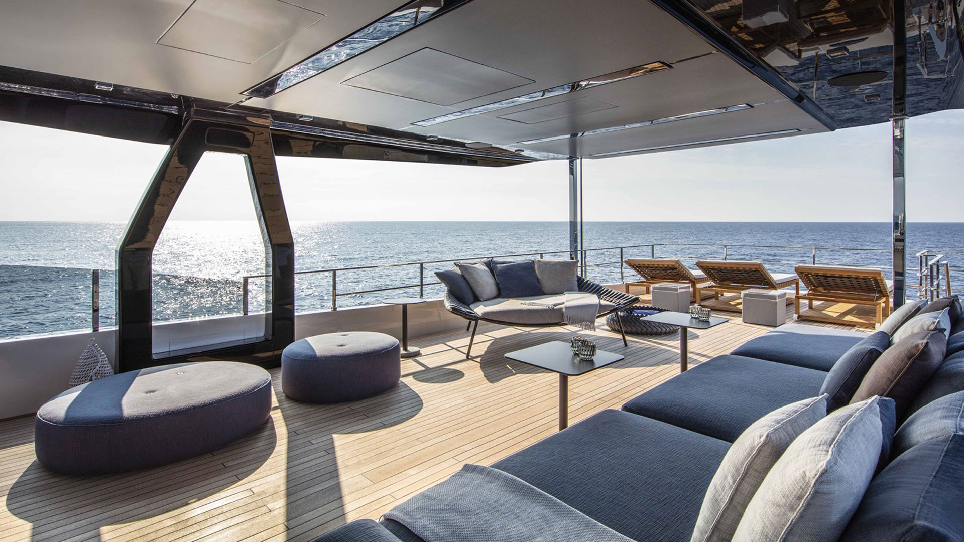 Yacht Brands Custom Line Navetta 42 sun deck
