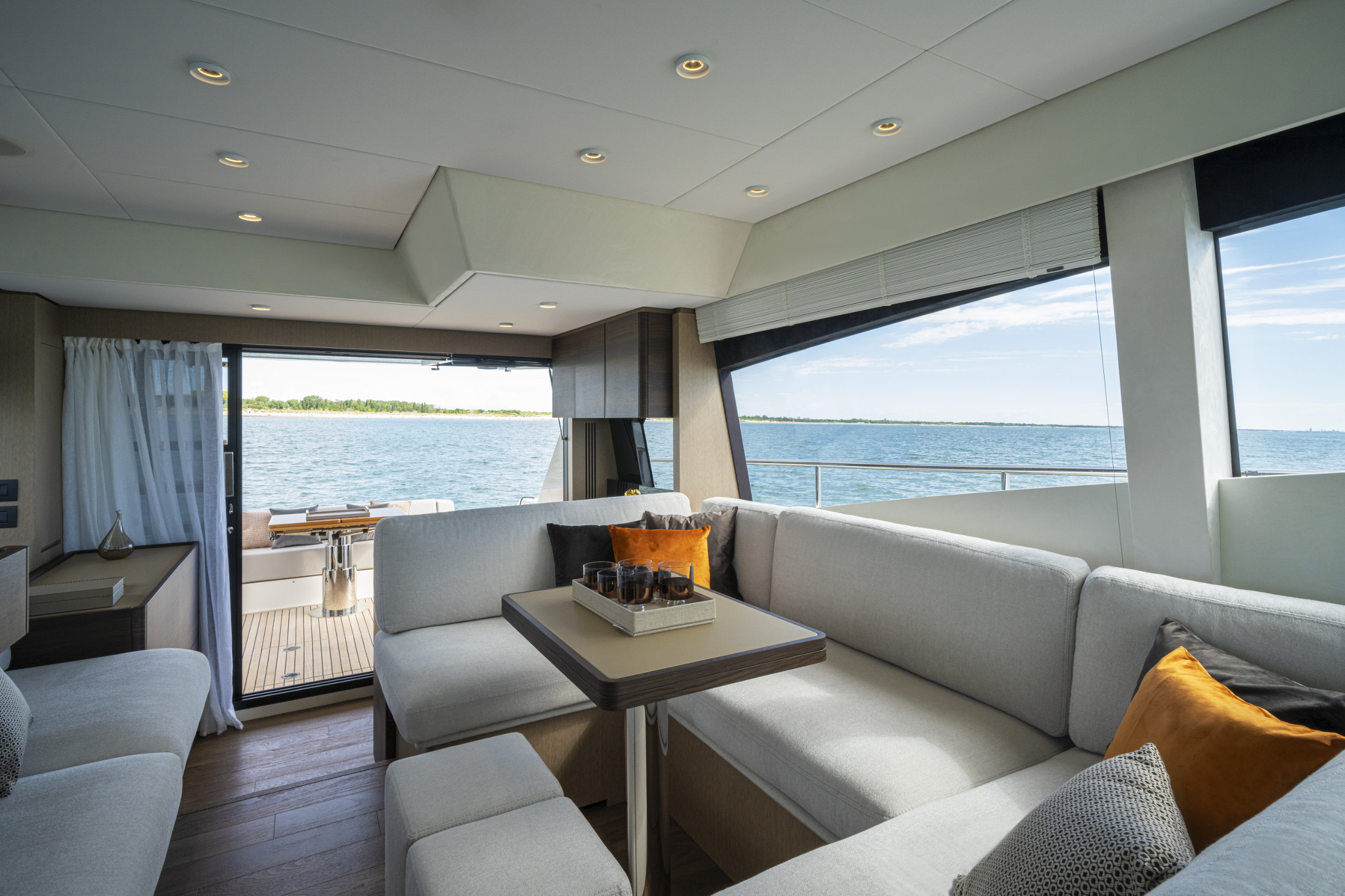 Yacht Brands Ferretti Yachts 500 main deck salon classic