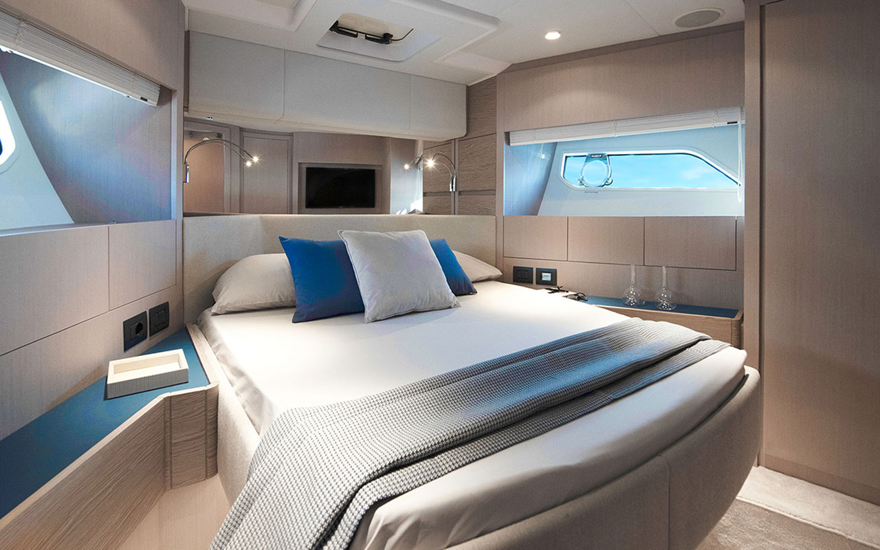 Yacht Brands Ferretti Yachts 500 VIP cabin contemporary