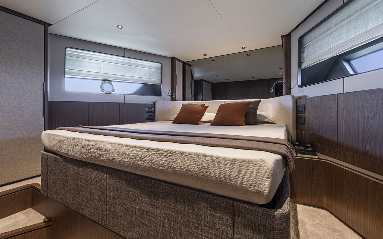 Yacht Brands Ferretti Yachts 580 VIP cabin classic