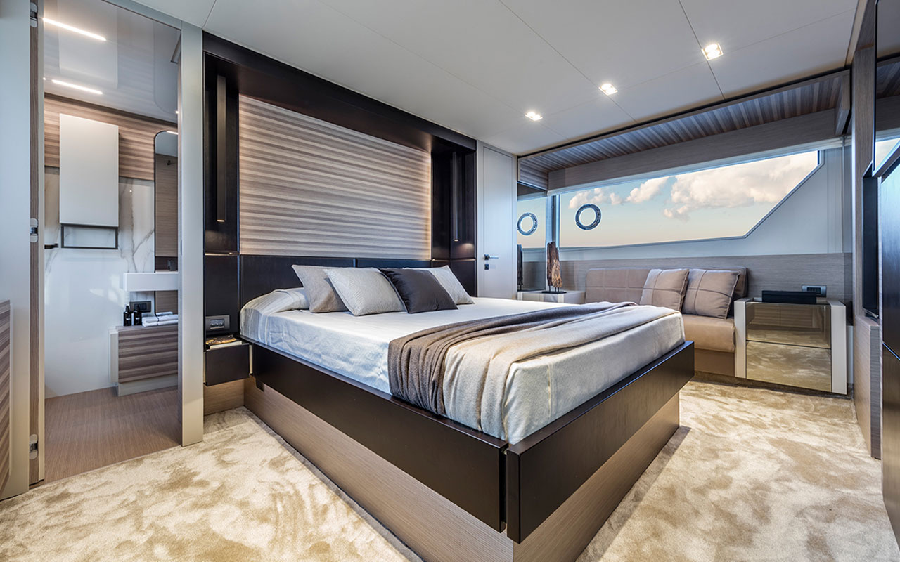 Yacht Brands Ferretti Yachts 670 main deck master cabin