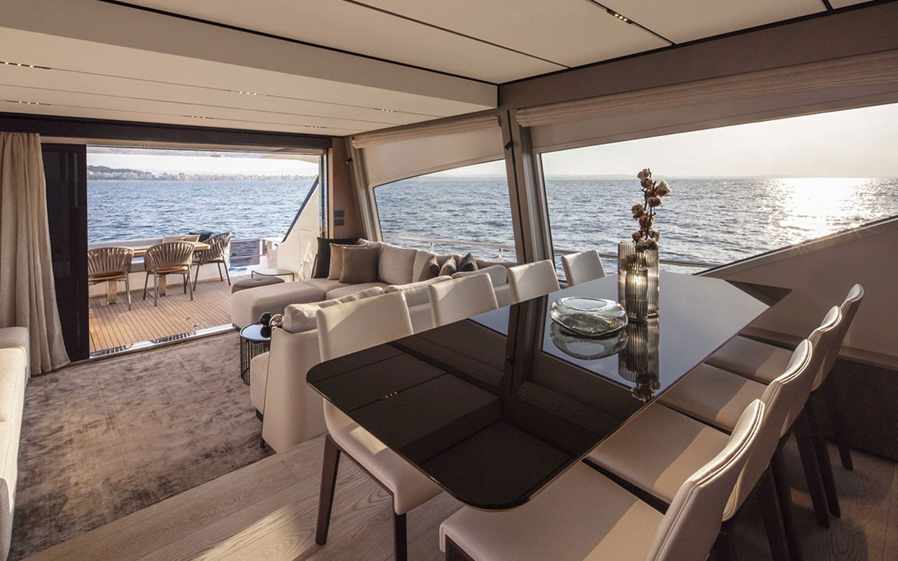 Yacht Brands Ferretti Yachts 720 main deck dining