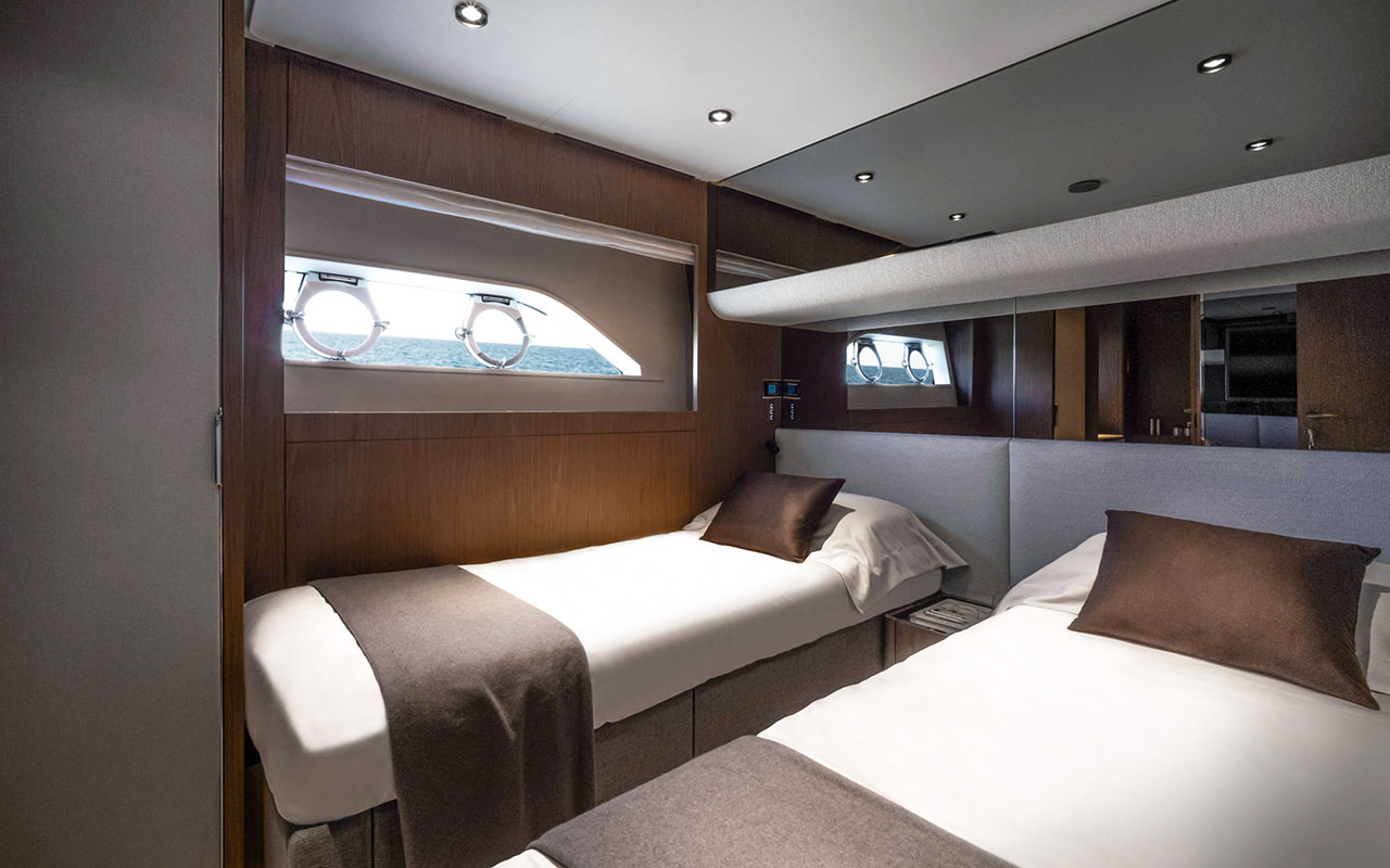 Yacht Brands Ferretti Yachts 780 lower deck twin cabin classic