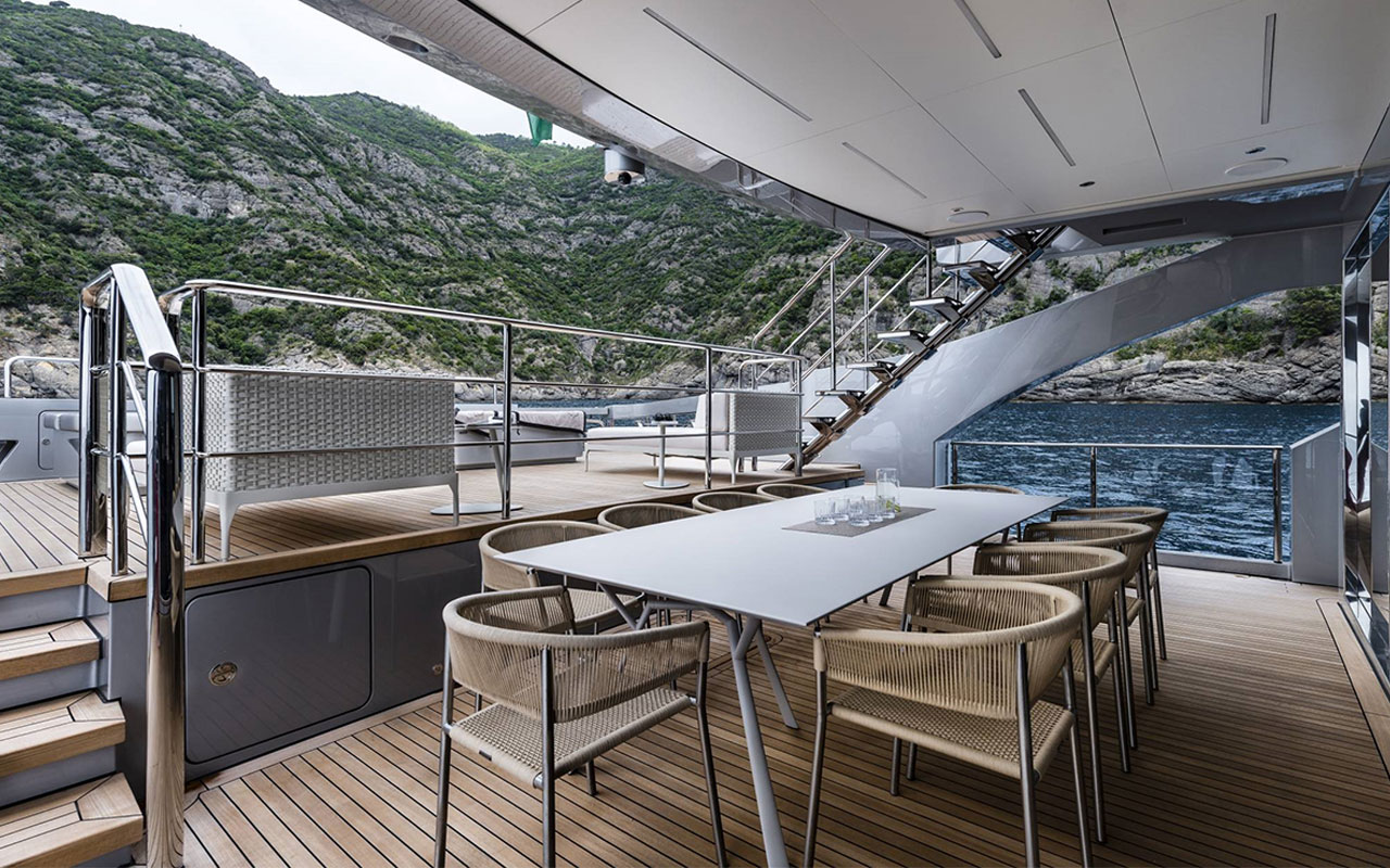 Yacht Brands Pershing 140 main deck aft dining