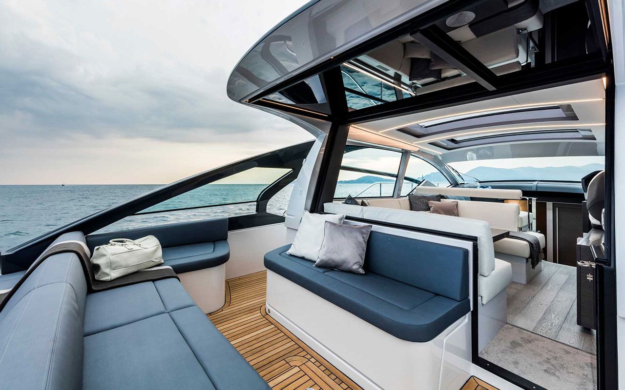 Yacht Brands Pershing 5X exterior