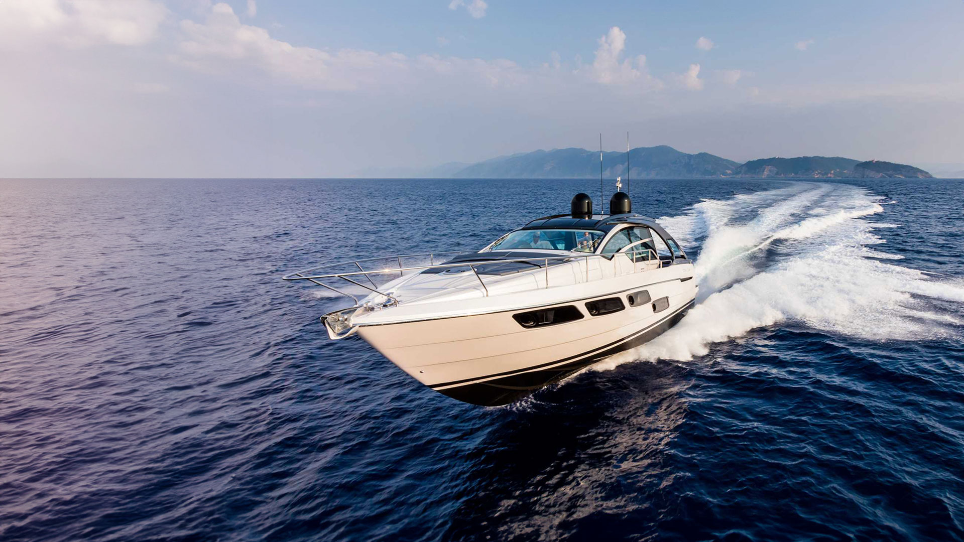 Yacht Brands Pershing 5x