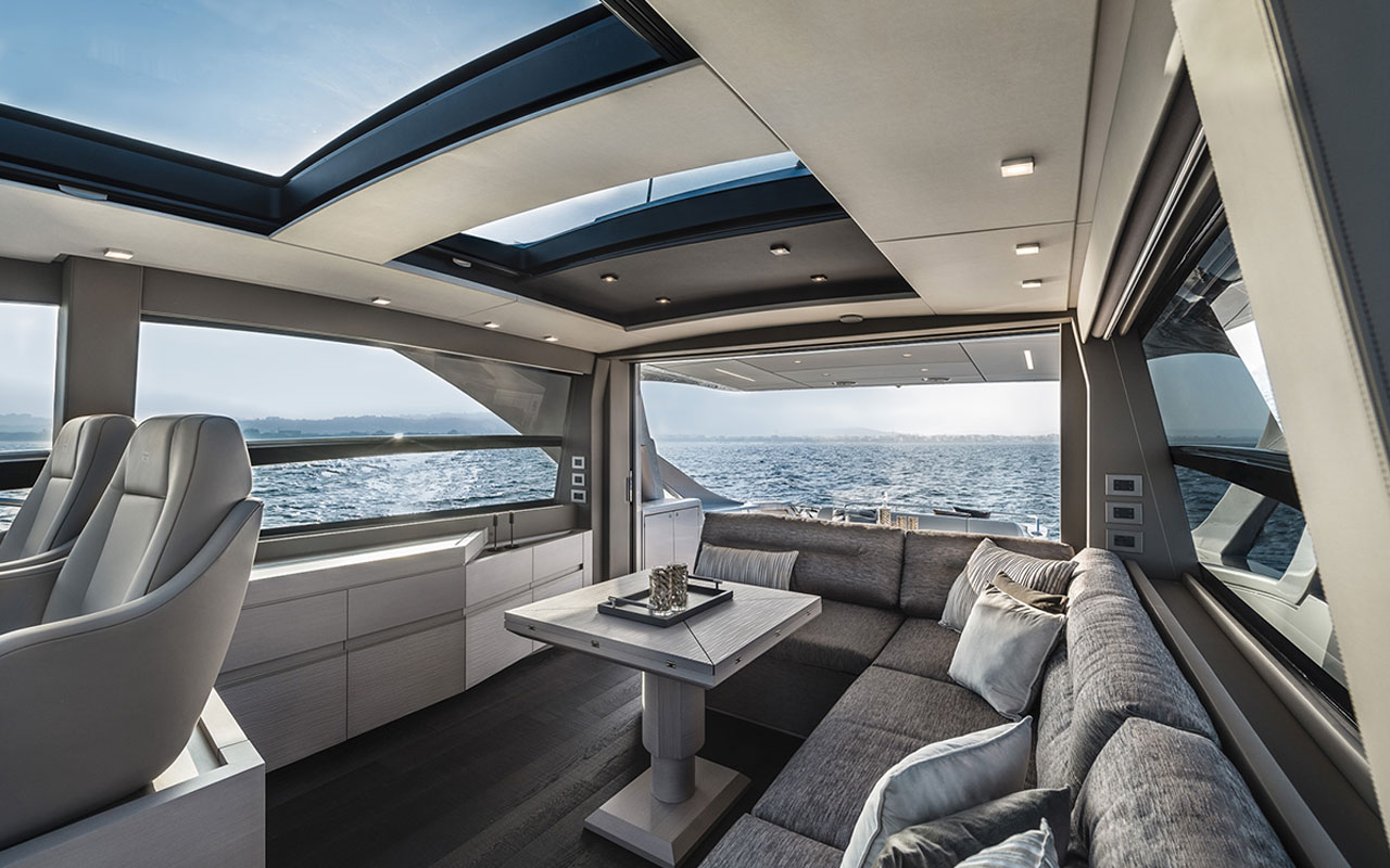 Yacht Brands Pershing 7X main deck salon