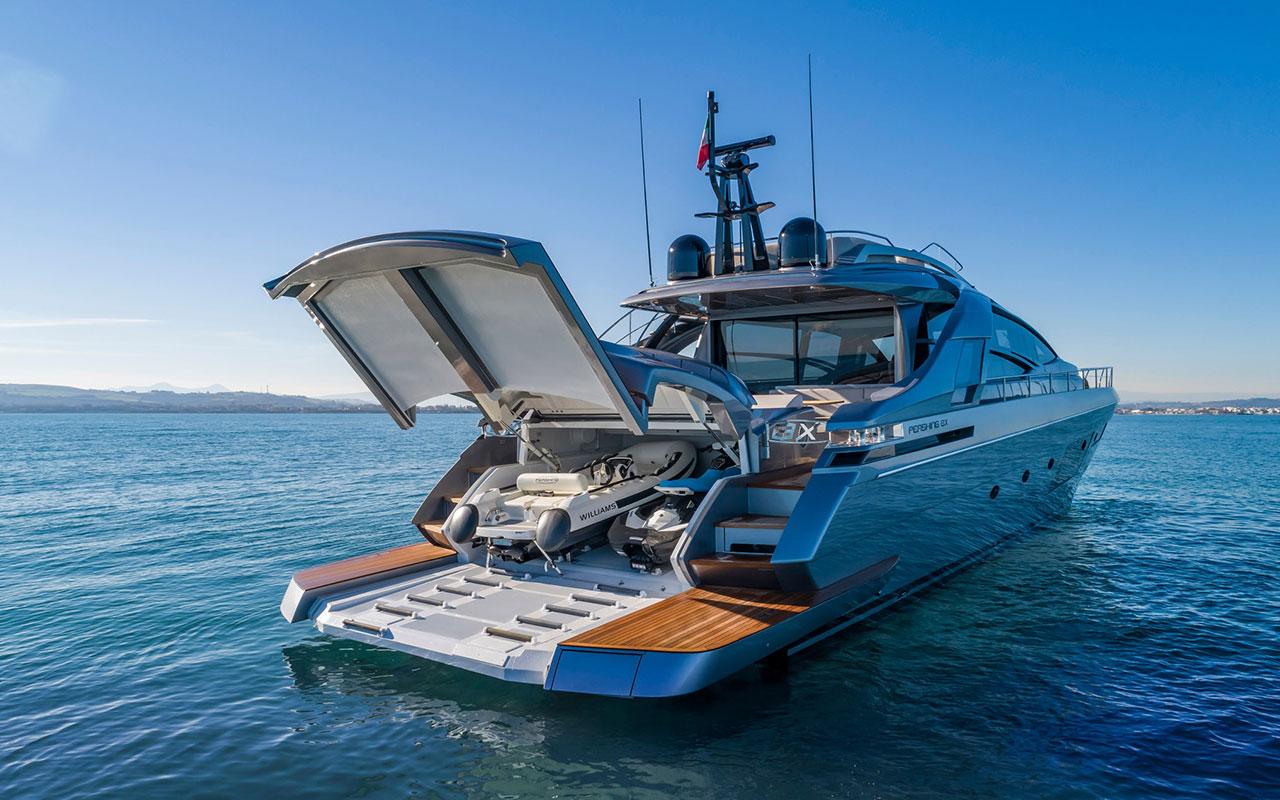 Yacht Brands Pershing 8X bathing platform garage