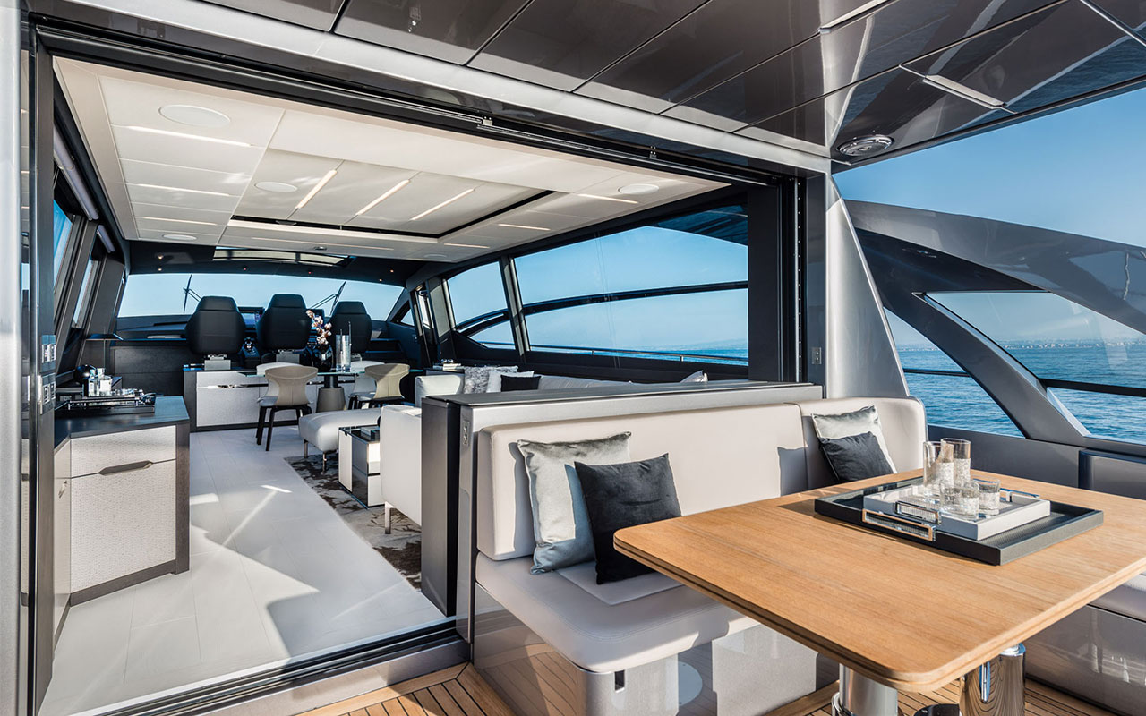 Yacht Brands Pershing 8X cockpit
