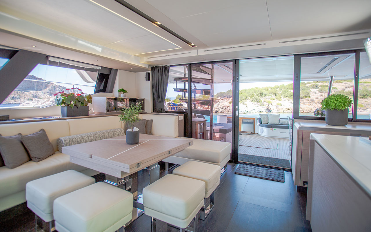Yacht Charter Greece Fountaine Pajot Power 67 dining