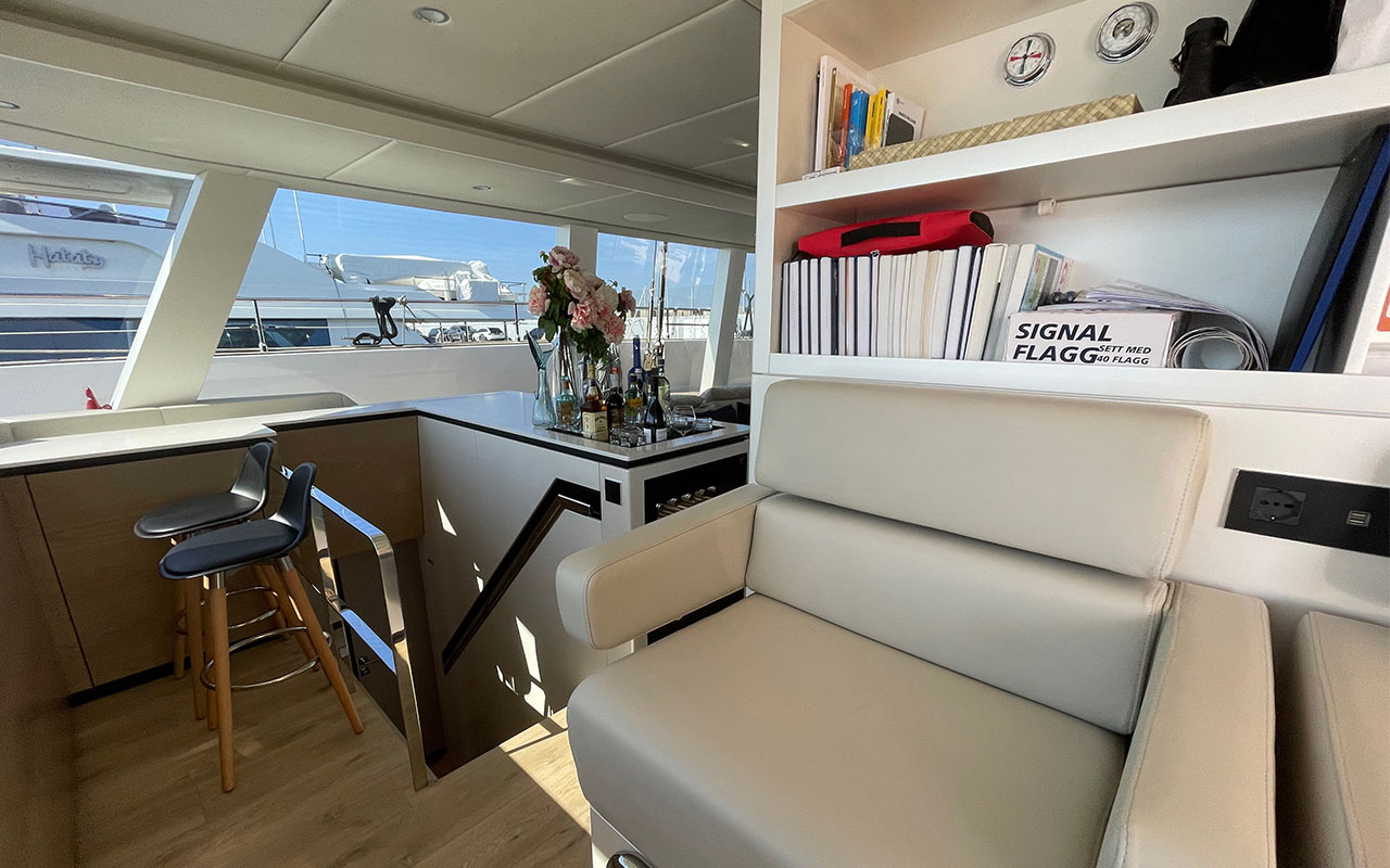 Yacht Charter Greece Sunreef 80 helm station