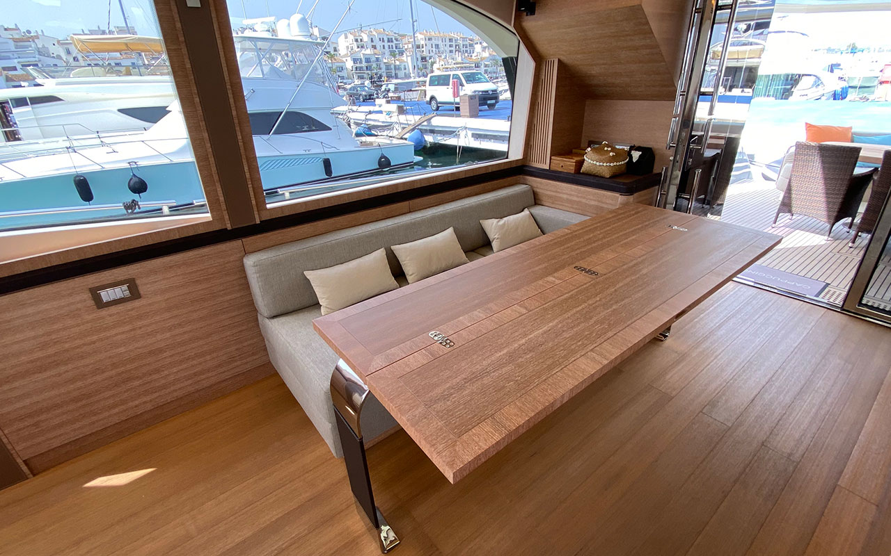 Yacht Brokerage Monte Carlo 76 main deck breakfast bar