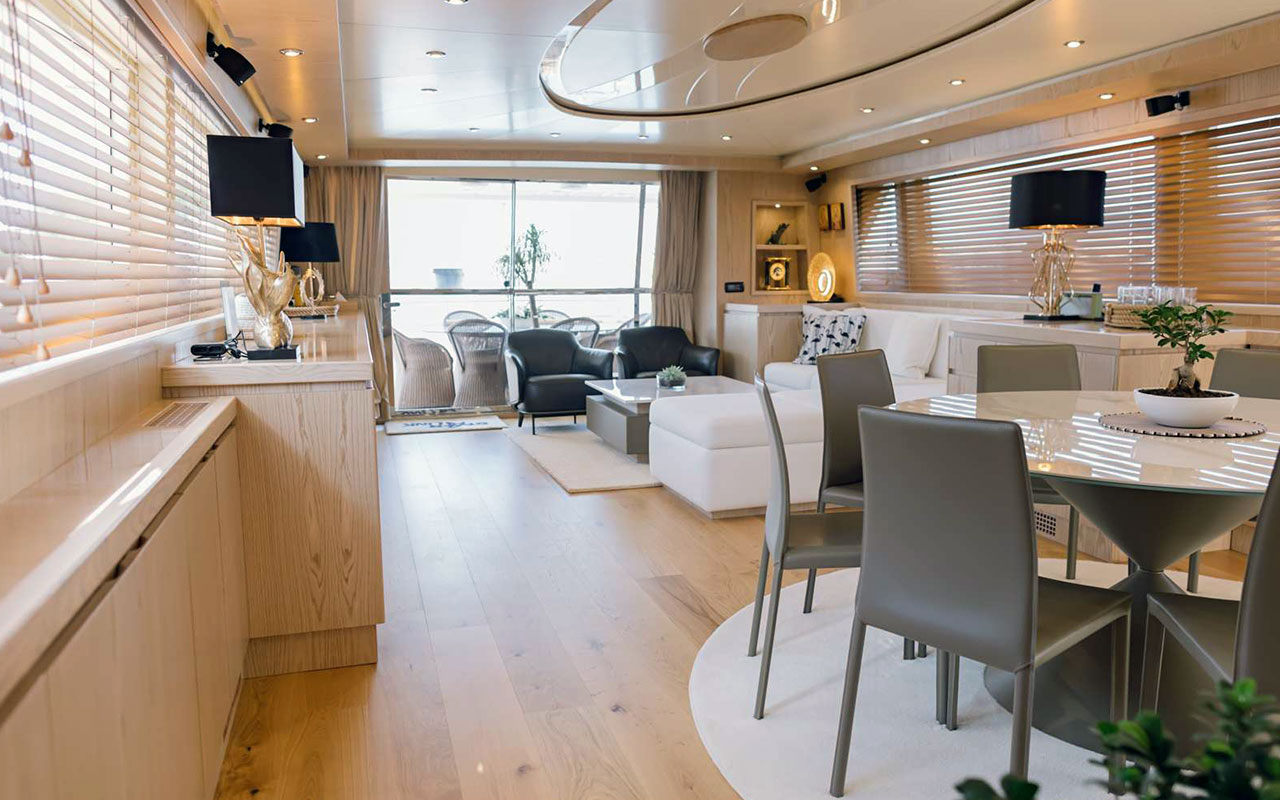 Yacht Charter Greece Falcon 90 salon