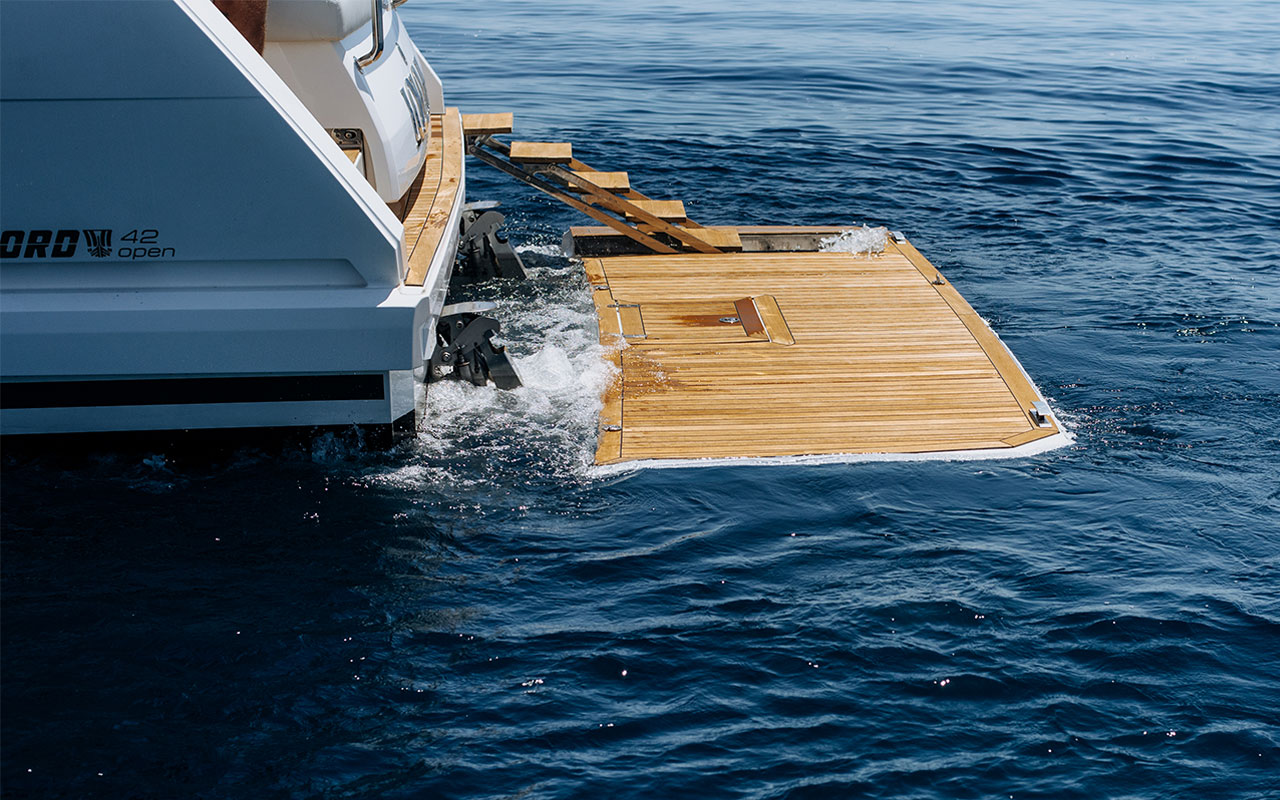 Yacht Charter Ibiza Fjord 44 bathing platform