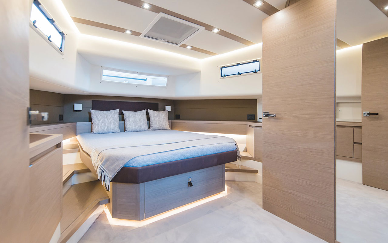 Yacht Charter Ibiza Pardo 50 cabins