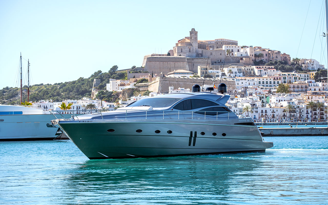 Yacht Charter Ibiza Pershing 62 exterior