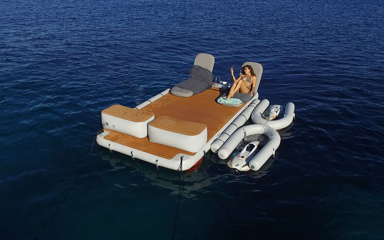 Yacht Charter Ibiza Pershing 62 inflatable bathing platform