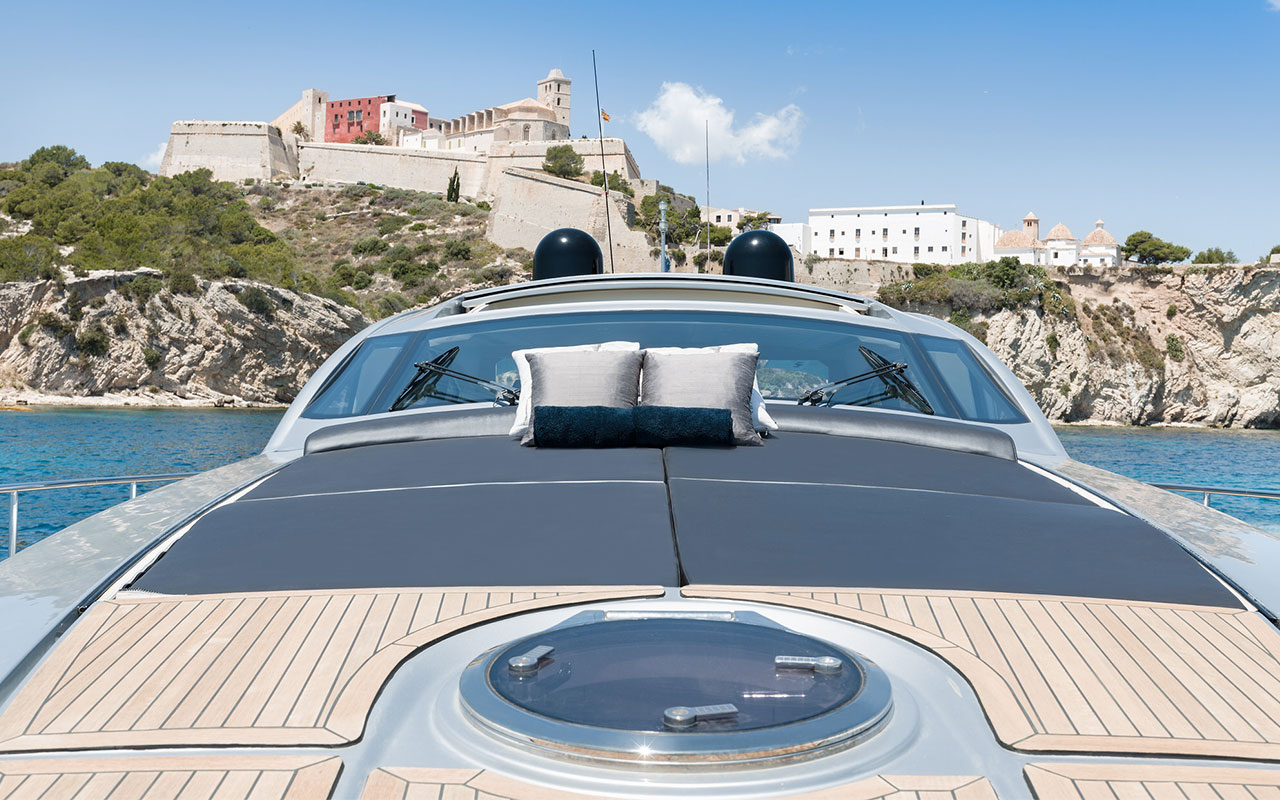 Yacht Charter Ibiza Pershing 72 bow