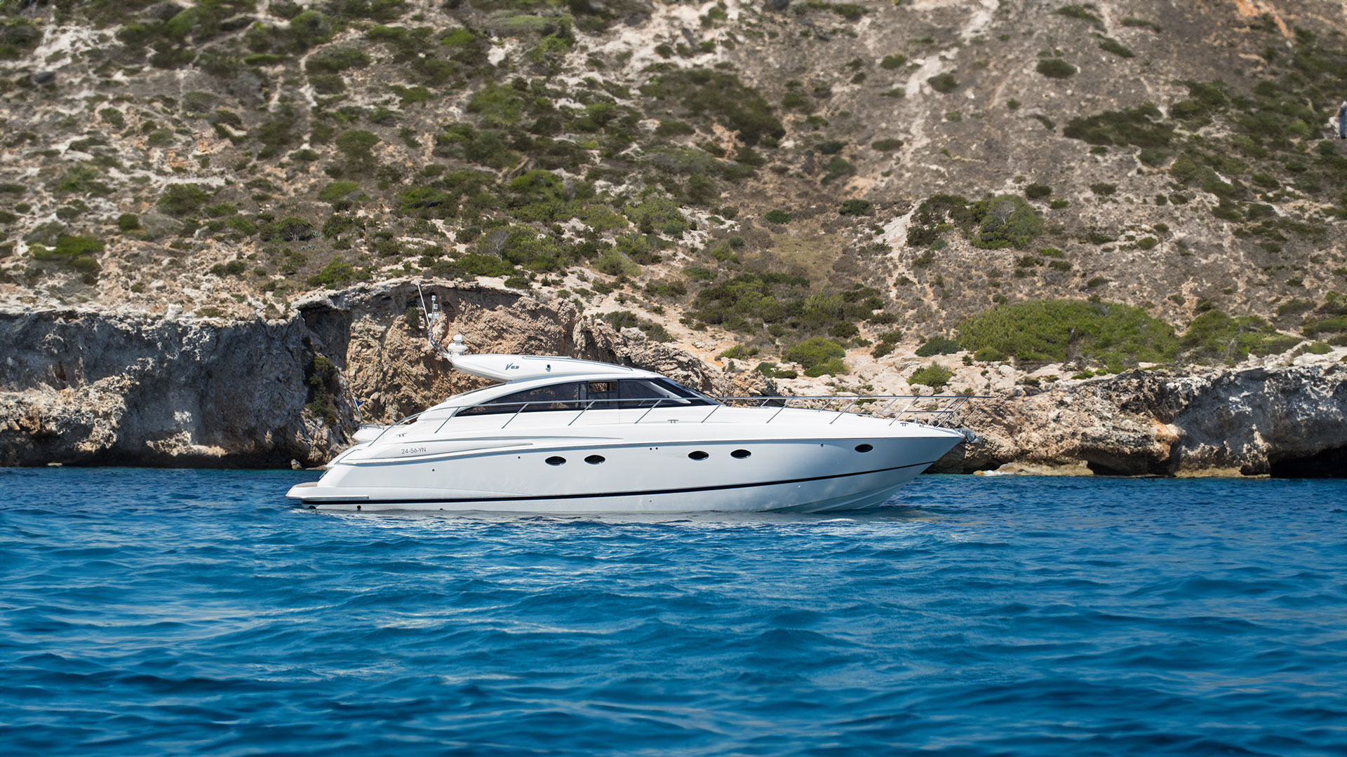 Yacht Charter Ibiza Princess V53