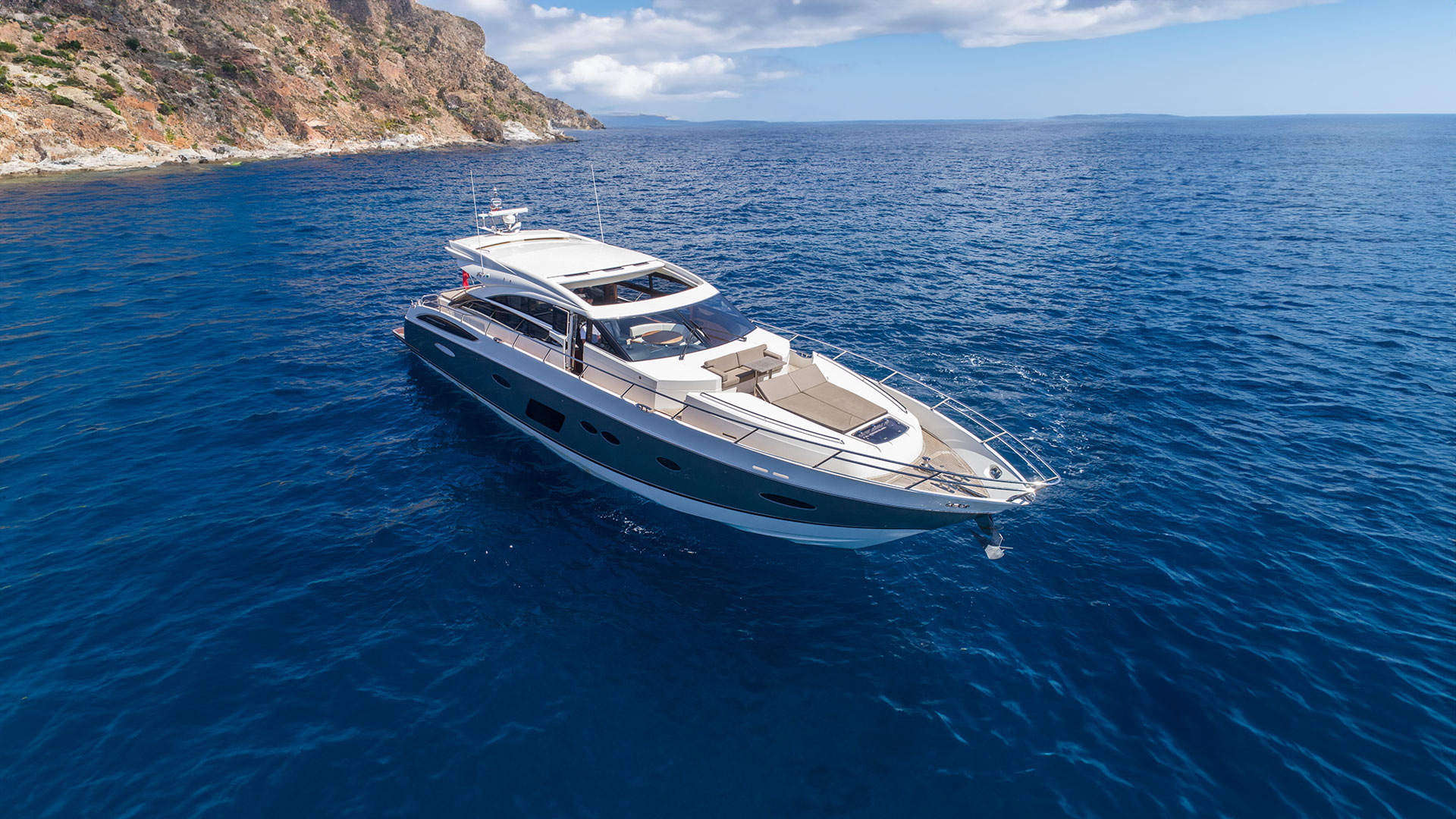 Yacht Charter Ibiza Princess V72