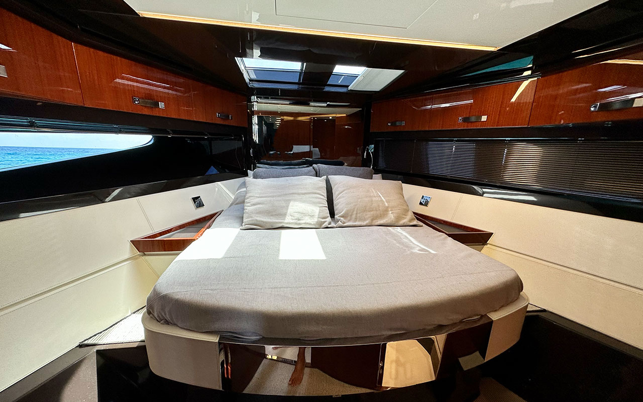 Yacht Charter Ibiza Riva 56 Rivale VIP cabin