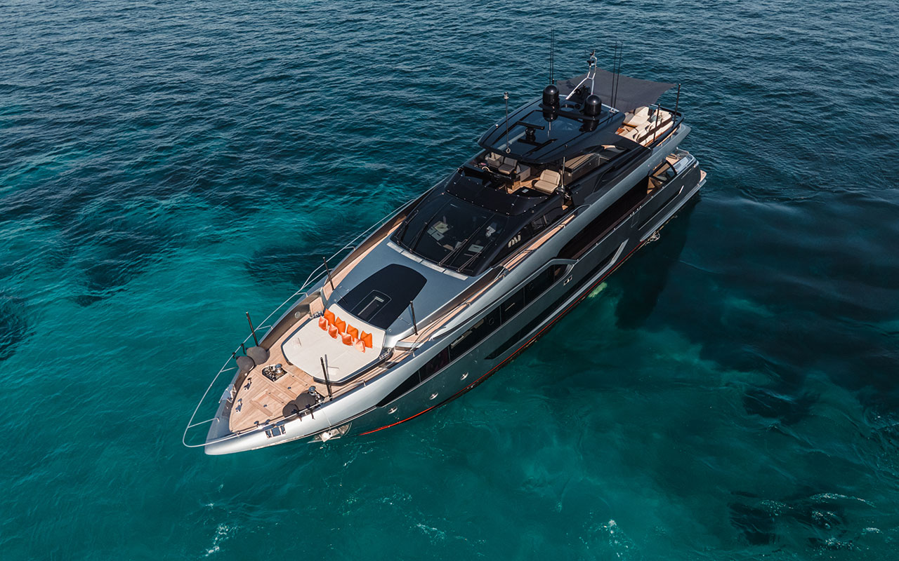 Yacht Charter Ibiza Riva 90 Argo exterior