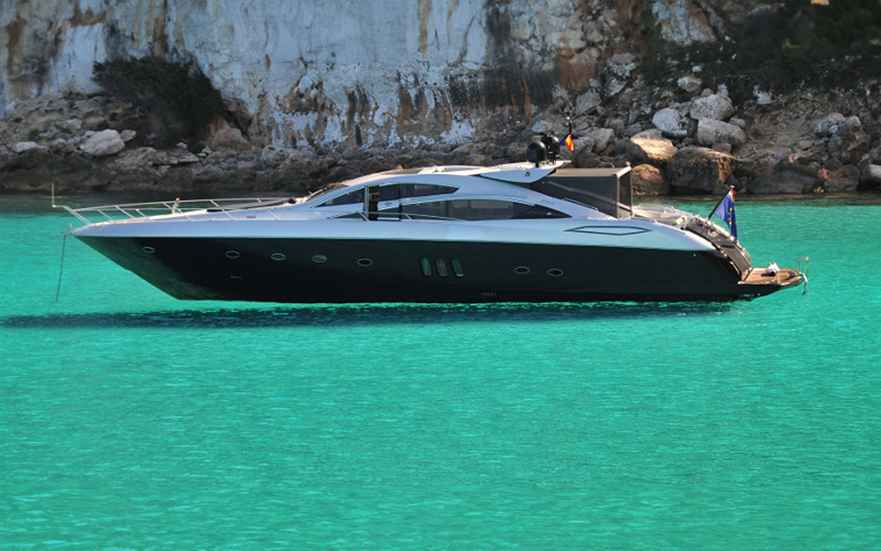 Yacht Charter Ibiza Sunseeker Predator 82 exterior