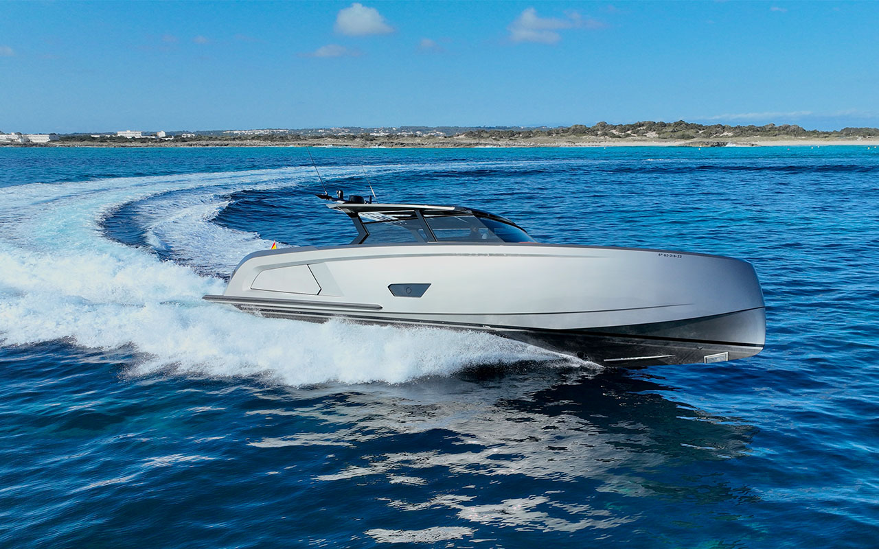 Yacht Charter Ibiza Vanquish VQ 58 exterior