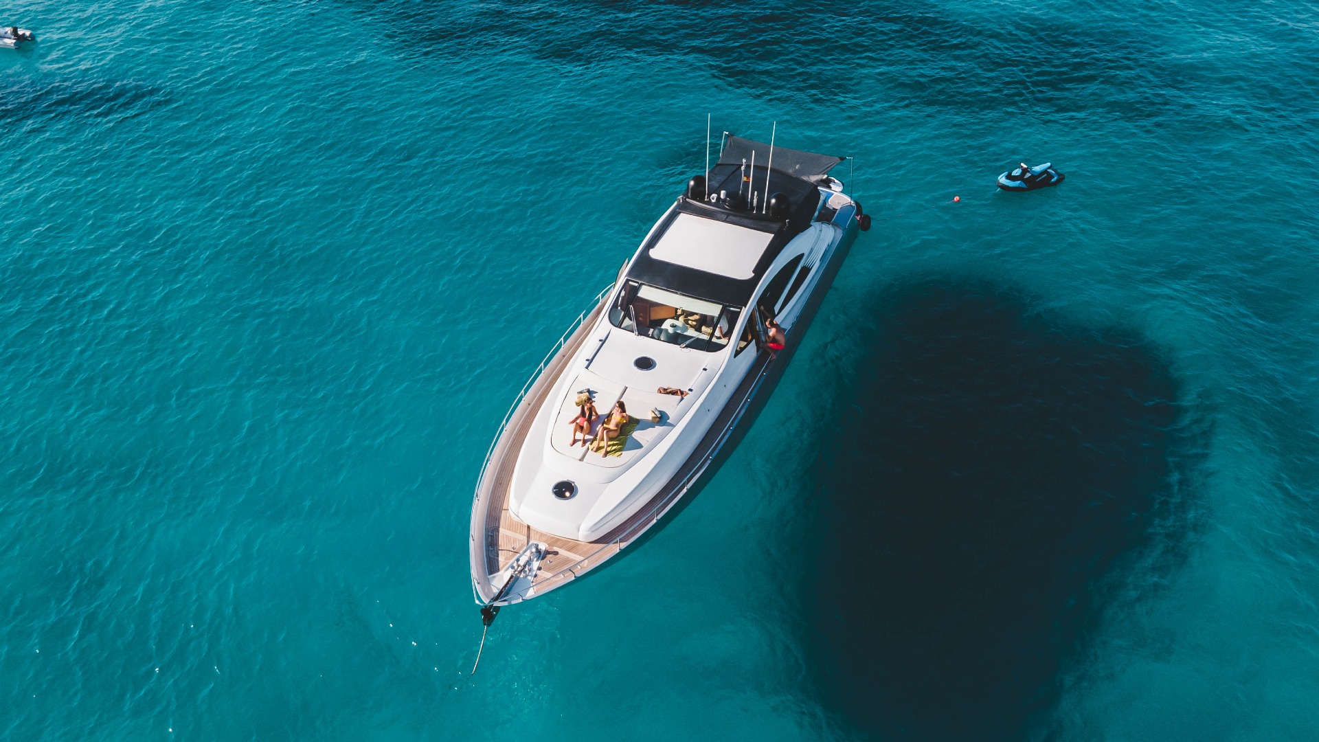 Yacht Charter Ibiza Pershing 76